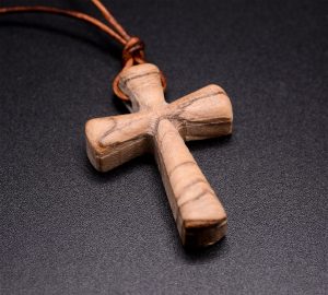 woodcrossnecklaceformen